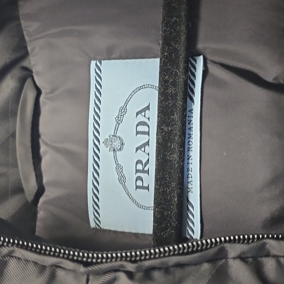 Prada Down Vest 36/S - Picture 3 of 8